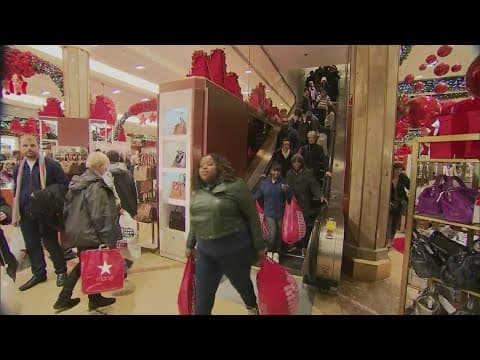 Steps on how to be a money-savvy shopper this holiday season