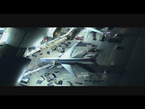Boeing 777 makes emergency landing at LAX