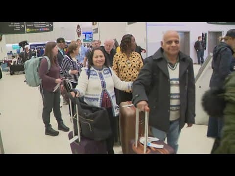 Holiday travel season kicks off at Houston airports