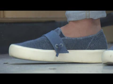 Earth 8: Shoes made of algae in a UCSD labs