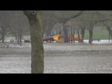 'This is wild' | Columbus neighbors react to historic Bartholomew County floods