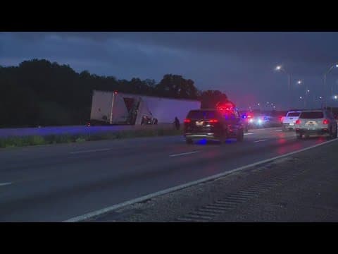 Traffic Alert: Fatal crash closes several lanes of I-45 in southern Dallas
