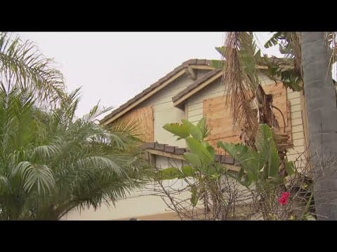 Ocean View Hills hoarder home draws interest from several investors and families