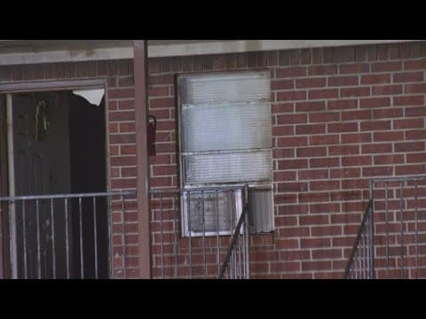 10 units damaged in apartment complex fire in Houston's east side