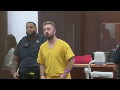 Jailer arrested after investigation into drugs in Harris County Jail