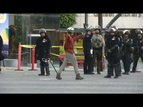 Police arrive at UCSD encampment, begin making arrests