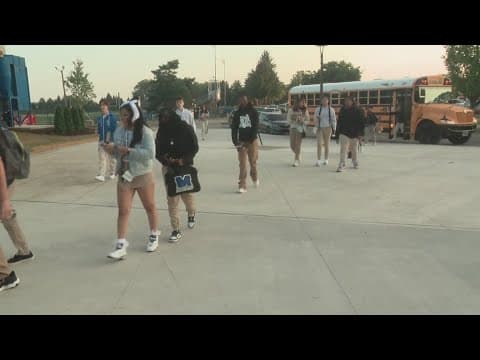 Columbus City Schools welcomes students back to class