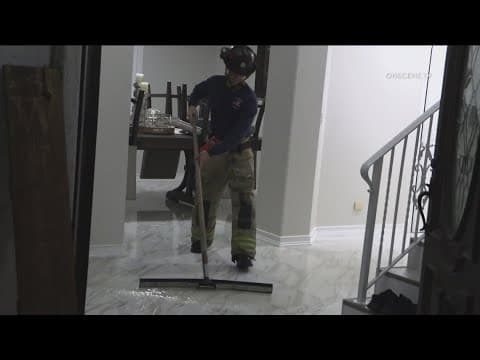 Broken fire hydrant floods home in Rancho San Diego