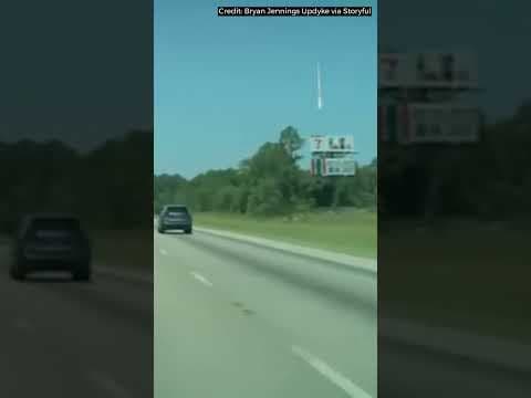 Dashcam video captures 'fireball' falling near South Carolina freeway #shorts