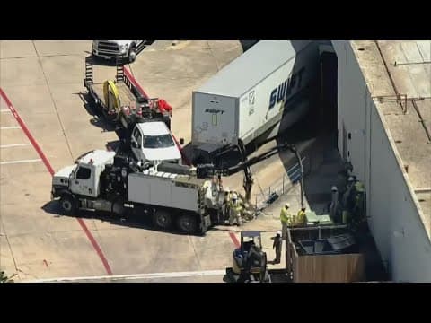 Gas leak prompts evacuations, business closures in North Texas