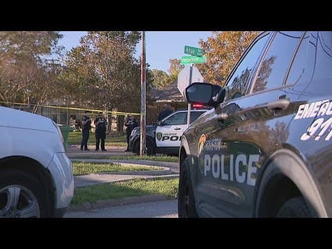Woman shoots, kills intruder at SW Houston home, HPD says