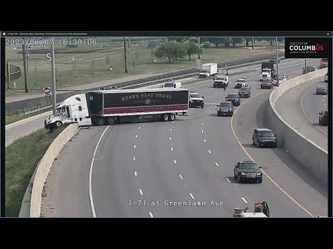 Semi crash on I-71 in south Columbus causes heavy traffic; 1 injured