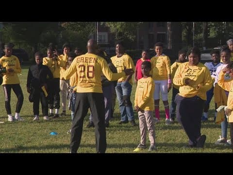 Washington Commanders legend Darrell Green hosts youth football clinic