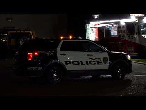 HPD: Man shot at taco truck near Gulf Freeway while his adult sons were in the car