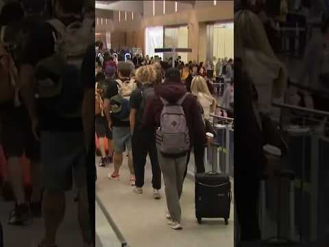 Thousands of travelers rush to airport ahead of Thanksgiving #travel #airport #thanksgiving #news