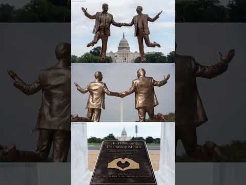 Trump, Epstein statue pops up at National Mall