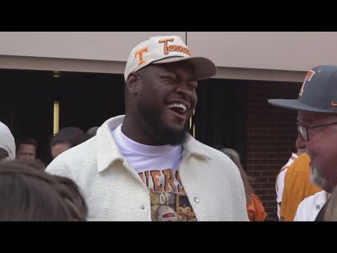 VFL Trey Smith reflects on journey to becoming highest-paid right guard in NFL History