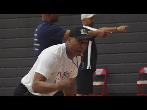 Elston Turner hosts annual basketball camp