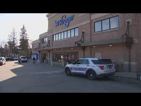 Police: Employee at Clintonville Kroger stabbed; suspect at large