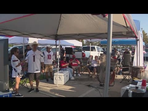 Texans fans bring the energy at tailgate before tough loss