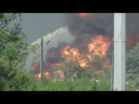 Chemicals from Louisiana refinery fire could cause short- and long-term health risks