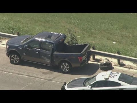Off-duty officer injured in crash involving tractor-trailer near Dallas