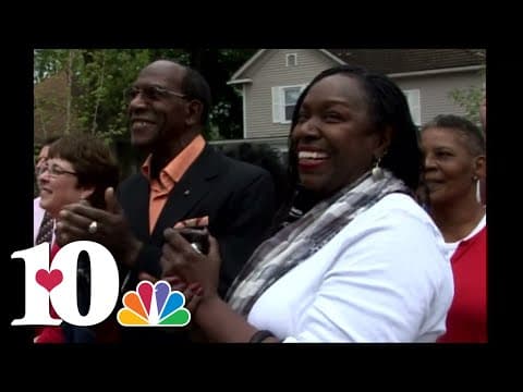 WBIR Vault: Labor of Love for Helen and Ellen of The Love Kitchen (2011)
