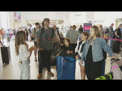 Travelers stuck at San Diego Airport after global tech outage