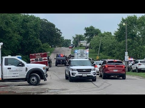 Authorities provide update after 2 deputies injured during incident at Clark County mobile park home