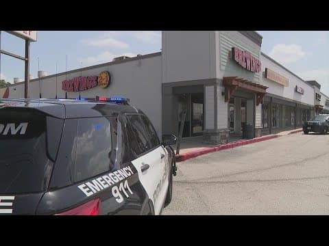Restaurant employees forced into freezer by robbers | Houston crime