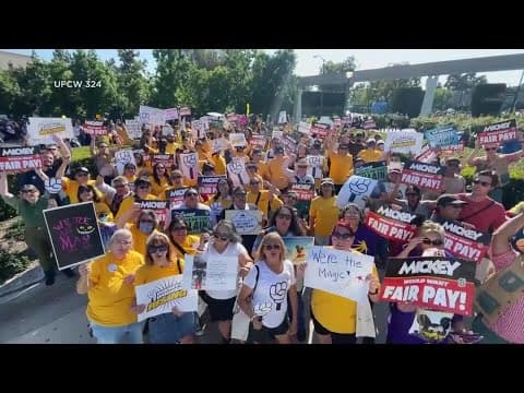 Union reaches deal with Disneyland employees to avoid strike