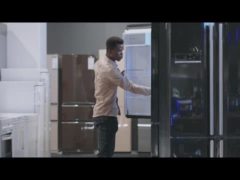 A North Texas furniture train declares bankruptcy and plans to close stores