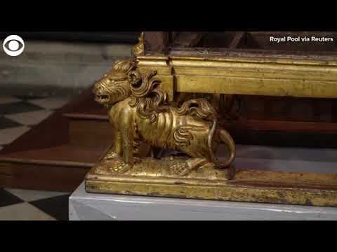Replica of throne that King Charles III will use at coronation added to the London Eye