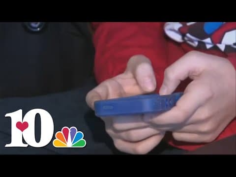 Mental Health Monday: Mental health experts say excessive social media use can lead to depression