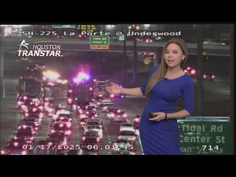 Big rig crash on Highway 225 slowing inbound traffic near Center Street