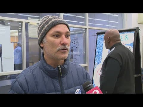 Early voting creates long lines Tuesday