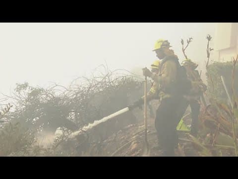 San Diegans thank firefighters for heroic efforts in recent blazes across the county
