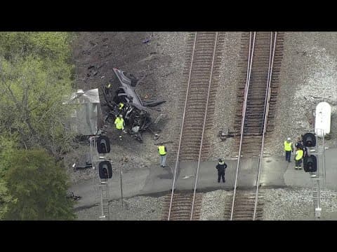 Driver pulled from truck after collision with train in Prince William Co.