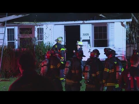 IFD battles vacant house fire on Indy's near northeast side