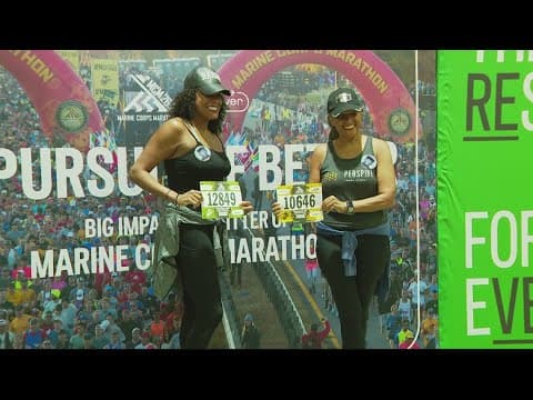 Woman running in the Marine Corps Marathon to honor her dad