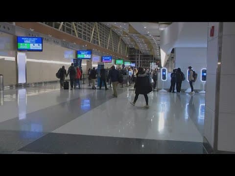 Travel fairly calm at Reagan National Airport so far