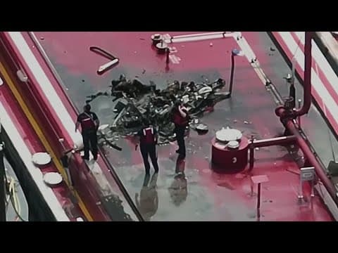2 killed after helicopter crashes into barge on Mississippi River