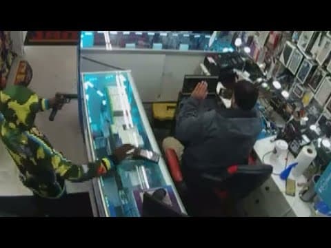Clerk kills juvenile suspect during armed robbery in New Orleans East