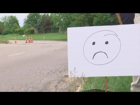 'It makes me cry': Residents protest as construction begins on Little Turtle Way