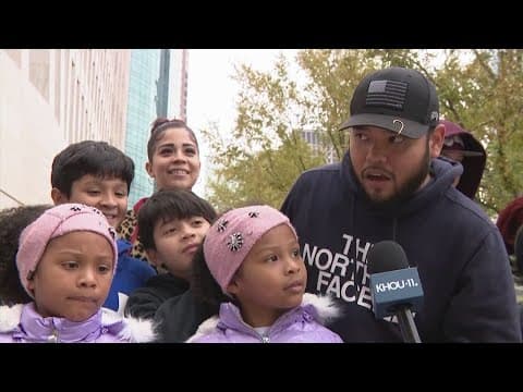 Huge crowd enjoys H-E-B Thanksgiving Day Parade