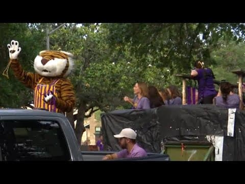 LSU Gymnastics parade rolls in Baton Rouge