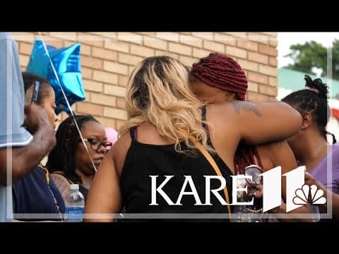 Columbia Heights vigil honors Manny Collins