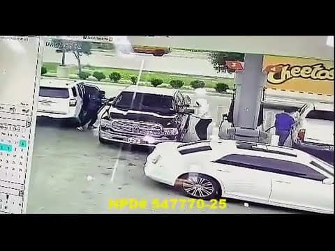 Two people break into car at northeast Houston car wash as owner was getting change