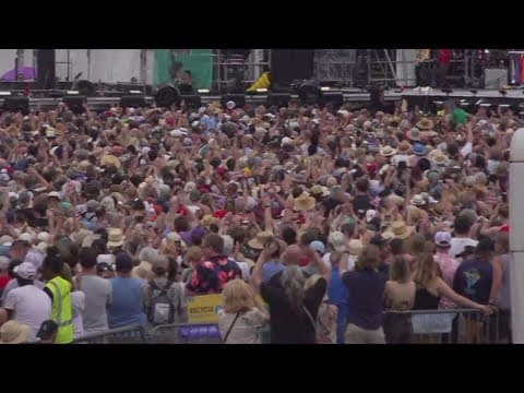 Massive crowd at Rolling Stones show at Jazz Fest