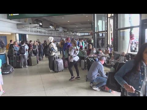 Southwest flight cancellations snowball into Thursday